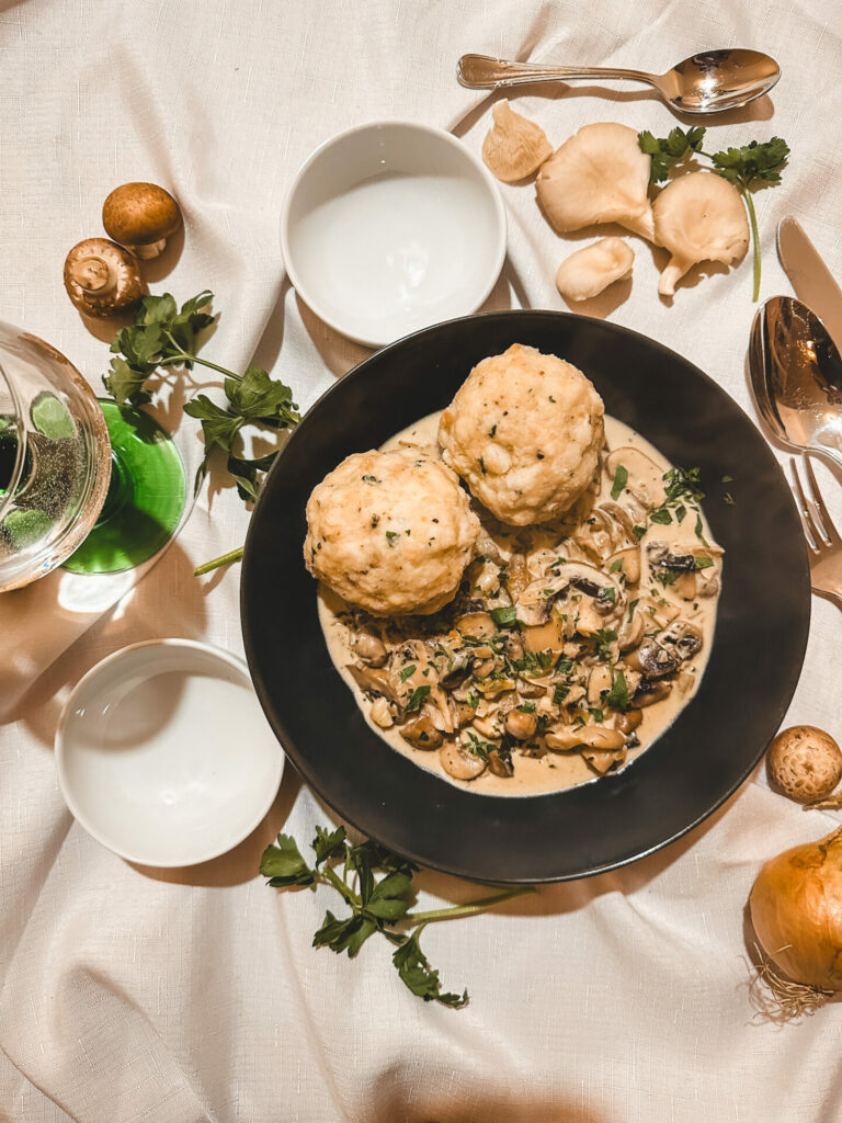 Rahmpilze mit Semmelknödeln - lecker!